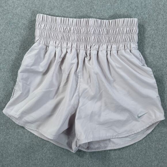 Nike One Dri-FIT Ultra High-Waisted 3" Brief-Lined Shorts Women's Medium Purple - Picture 1 of 8